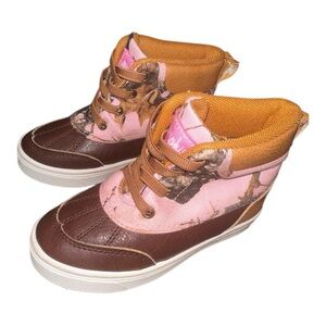 Oomphies Mossy Oak Camouflage Brown and Pink Toddler Girl Boots Size 9